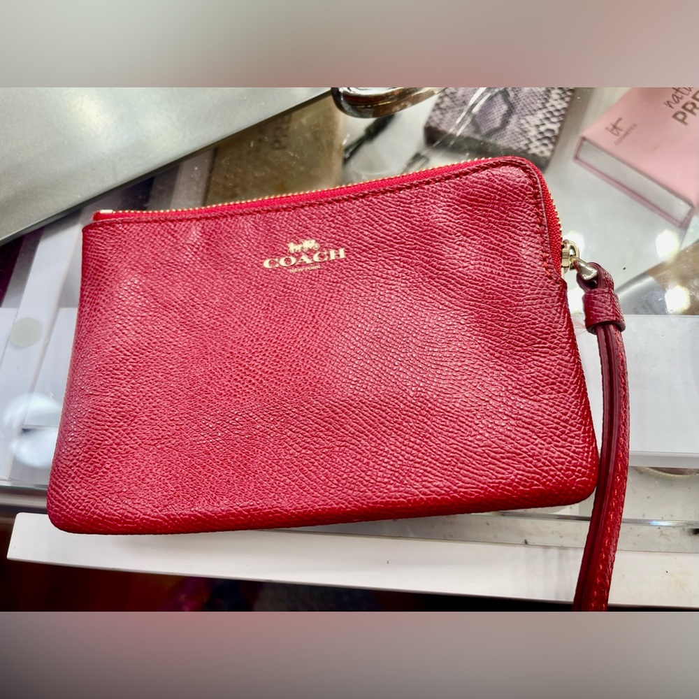 coach little chain or wristlet wallet